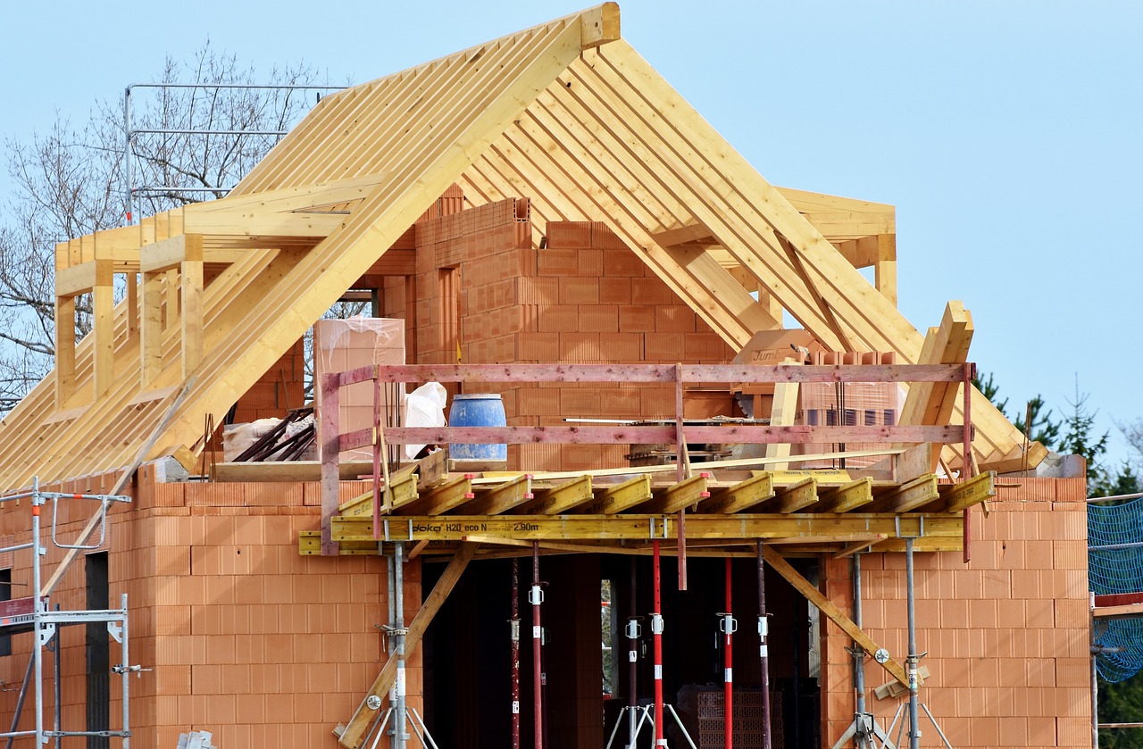 housebuilding-3370969_1280 (1)