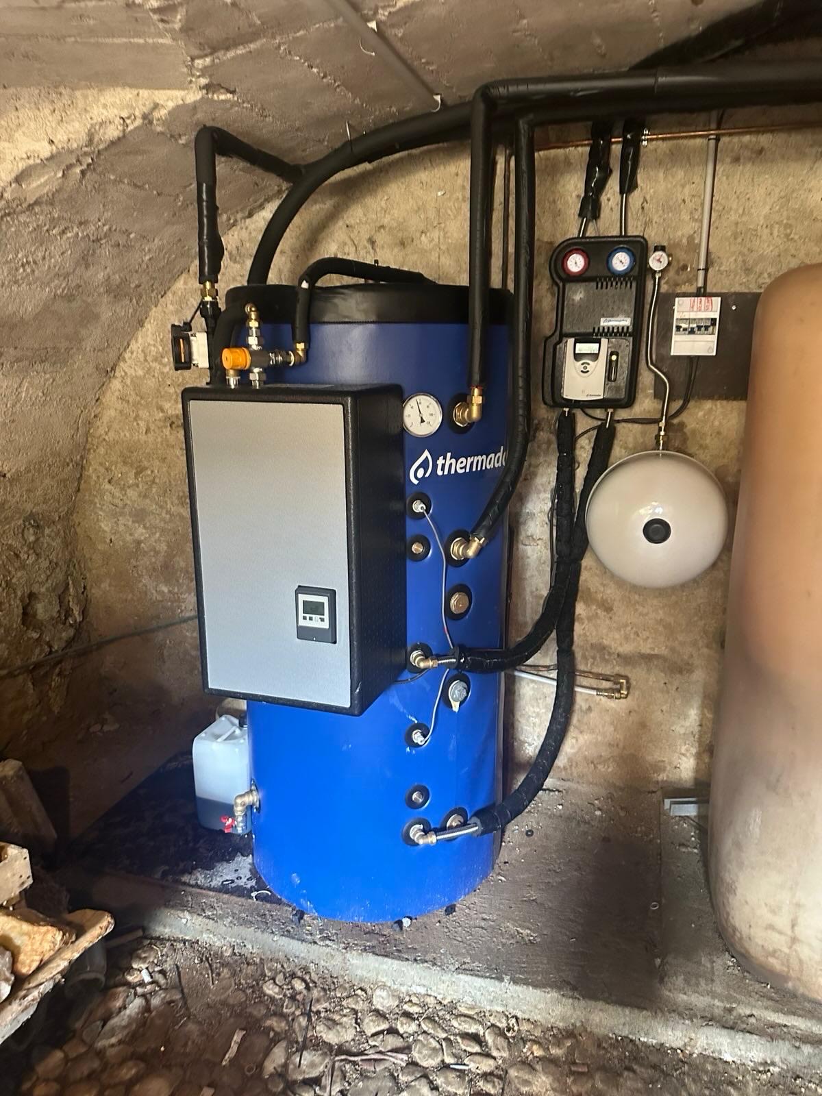 58e56a11-9eb7-415a-b63a-647b87d06a38